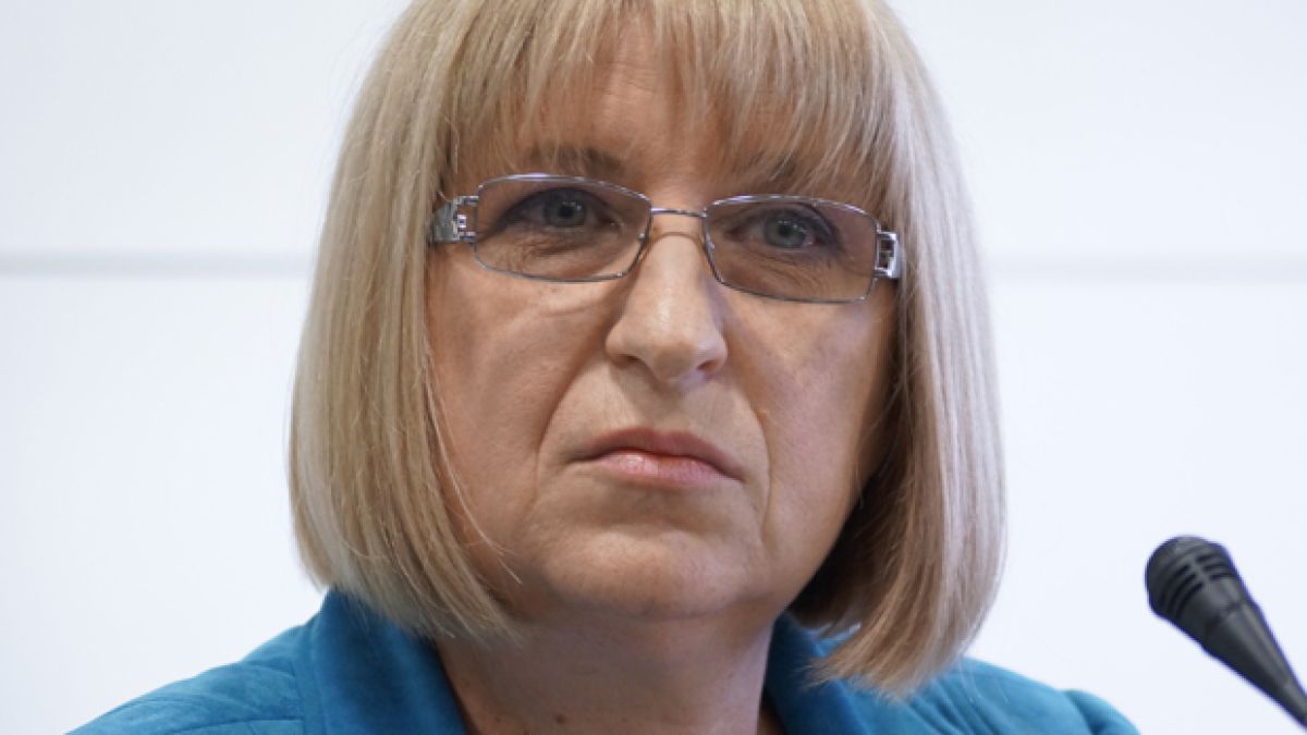 Цецка Цачева: Вчера минах през летището в Брюксел