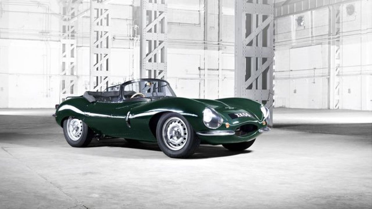 Правят 9 броя от "Първата суперкола в света" – Jaguar XKSS  