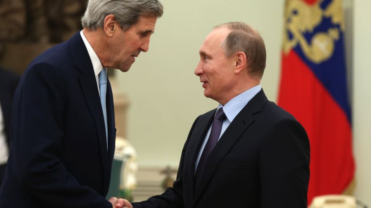 Ето какво са си споделили зад затворените врати Путин и Кери 