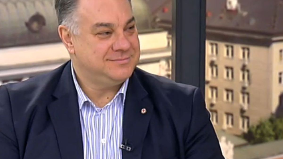 Д-р Ненков: Попържам здраво тая сутрин, иде ми да тресна телефона в земята (ВИДЕО)