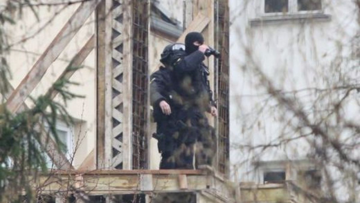 Първо в БЛИЦ: Водят Петър Коджейков в психиатрията под полицейски конвой! 