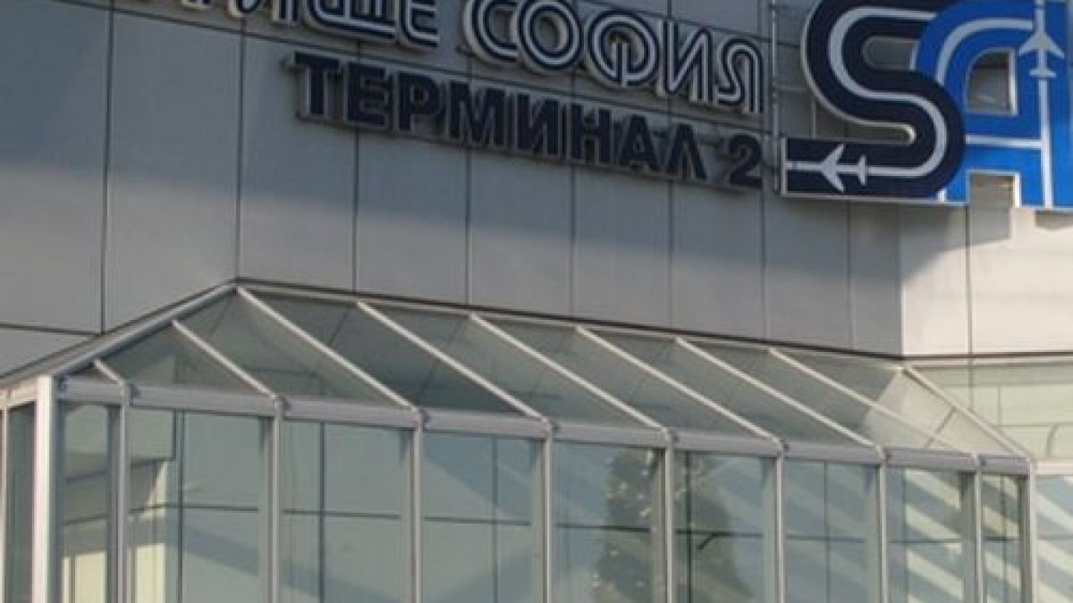 До 4 април без полети на „България ер” до „Завентем“