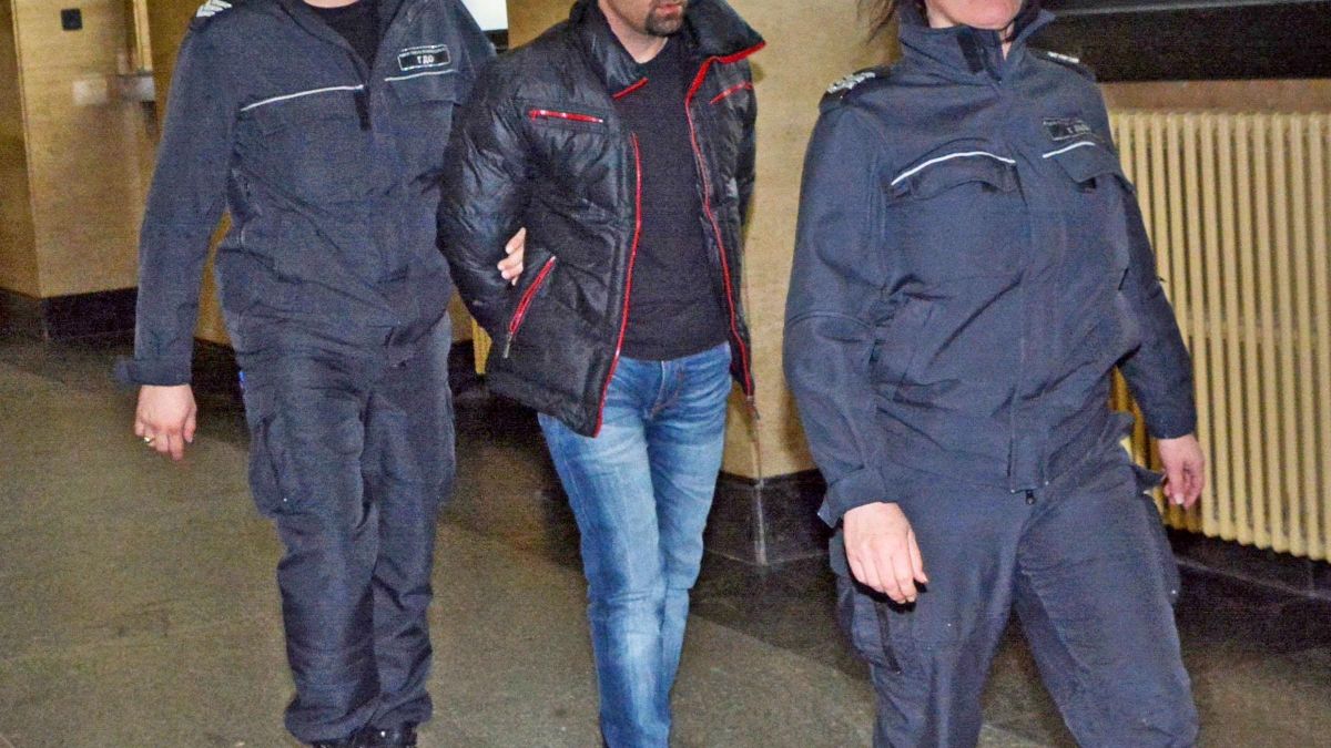 Наш спекулант, който удари борсата в „Уолстрийт“ с $400 милиона, в ареста бил "тъжен като лапландски елен"                                                 
