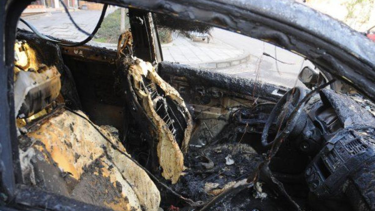 Запалиха аудито на бившата кметица на Стражица