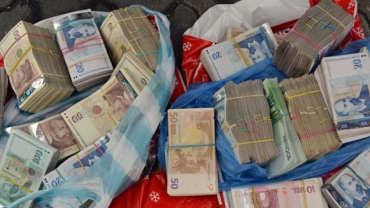 Близо милион лева са иззети от подкупните служители на ДАИ