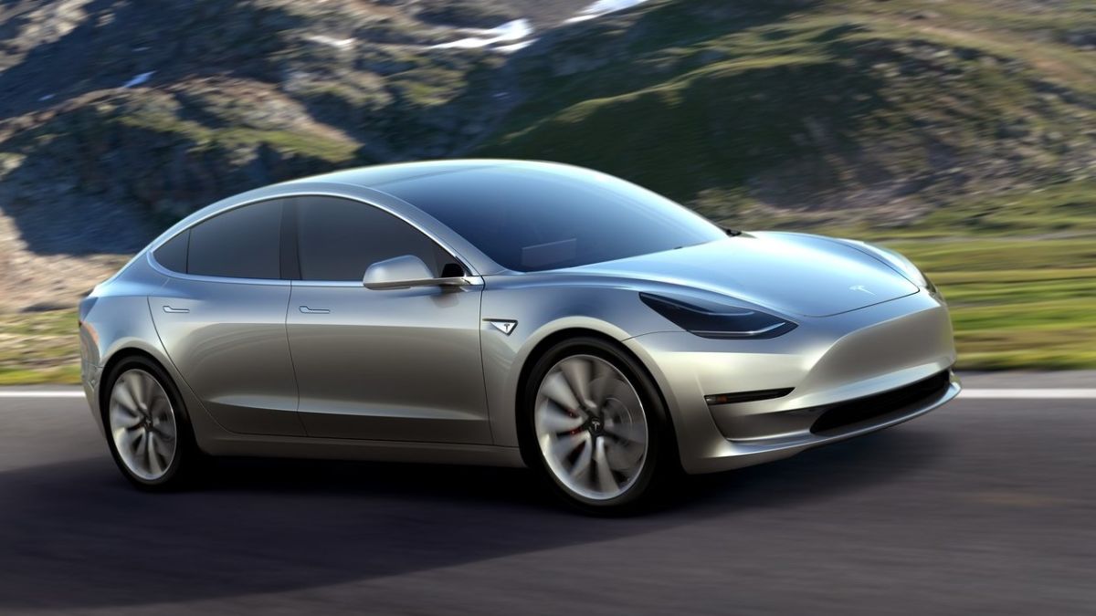 Най-евтиният автомобил на Tesla струва 35 000 долара