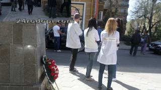 Клиент умря на опашка за лекарства в аптека в Кърджали