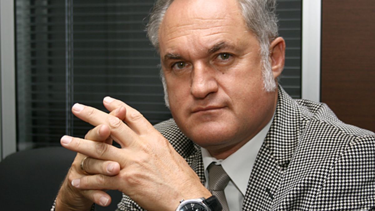 Икономистът Кольо Парамов пред БЛИЦ: Разкриването на панамските сметки е началото на края на офшорките