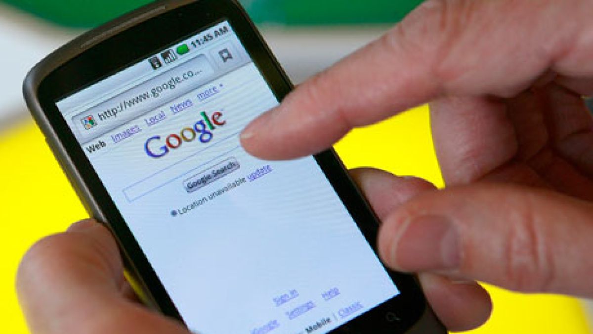 Кои думи да не търсим никога в Google