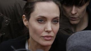Анджелина Джоли се стопи до критичните 37 кг
