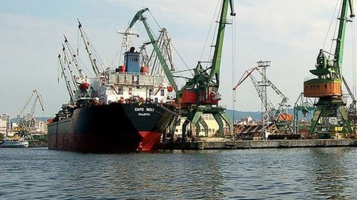 Във Варна арестуваха молдовски кораб