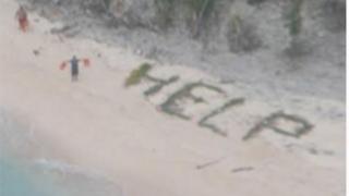 Палмови листа спасиха трима моряци от необитаем остров 