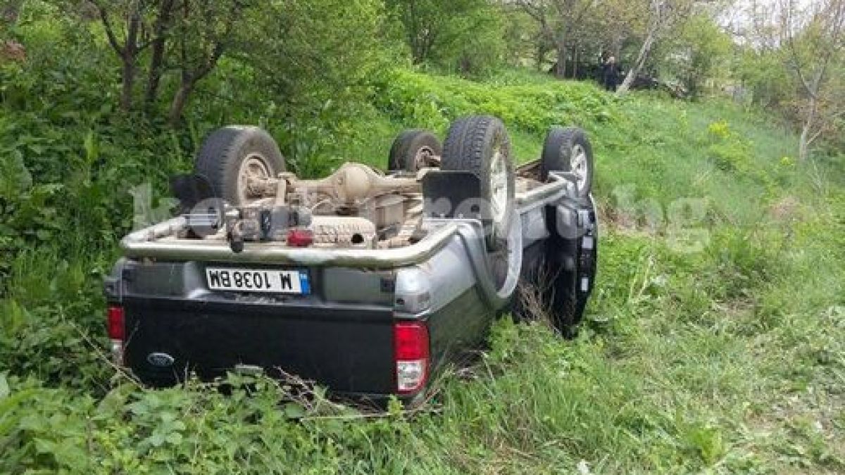 Зрелищна катастрофа край Враца по чудо се размина без жертви (СНИМКИ)