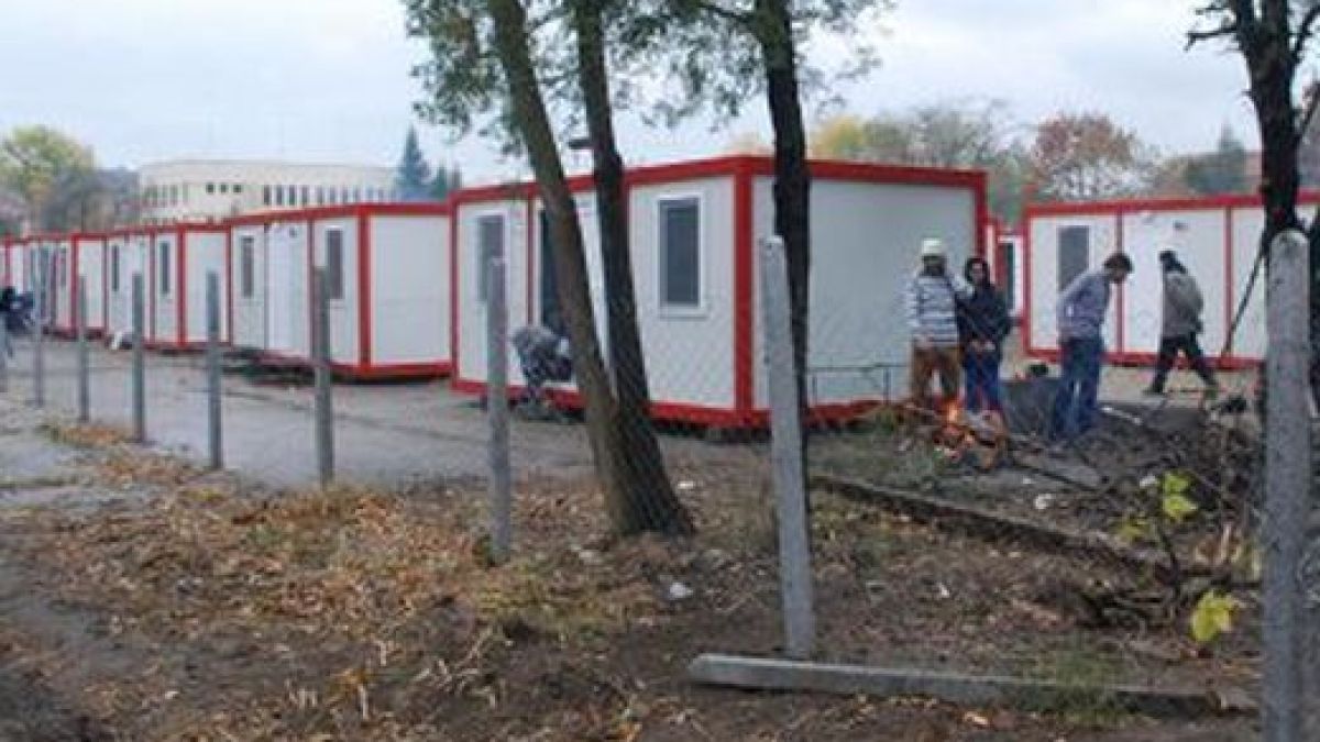 Бежанците се уредиха, правят им ултрамодерен фитнес