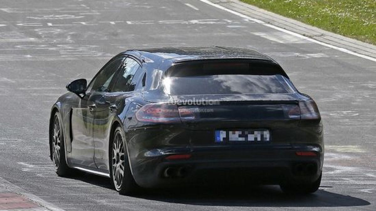 „Порше” пуска новата Panamera догодина