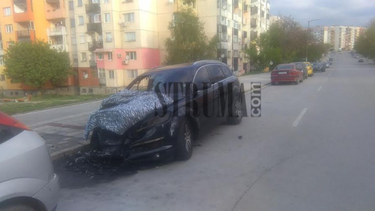 Огнена вендета в Благоевград: Опожариха Ауди Q7 на дървен бос (СНИМКА)