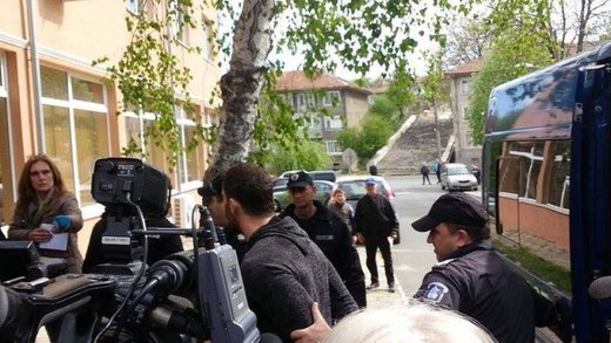 Извънредно в БЛИЦ: Пуснаха Перата под "домашен арест"