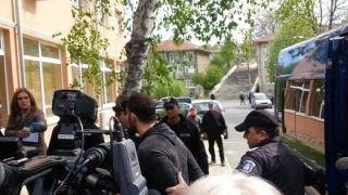 Извънредно в БЛИЦ: Пуснаха Перата под "домашен арест"