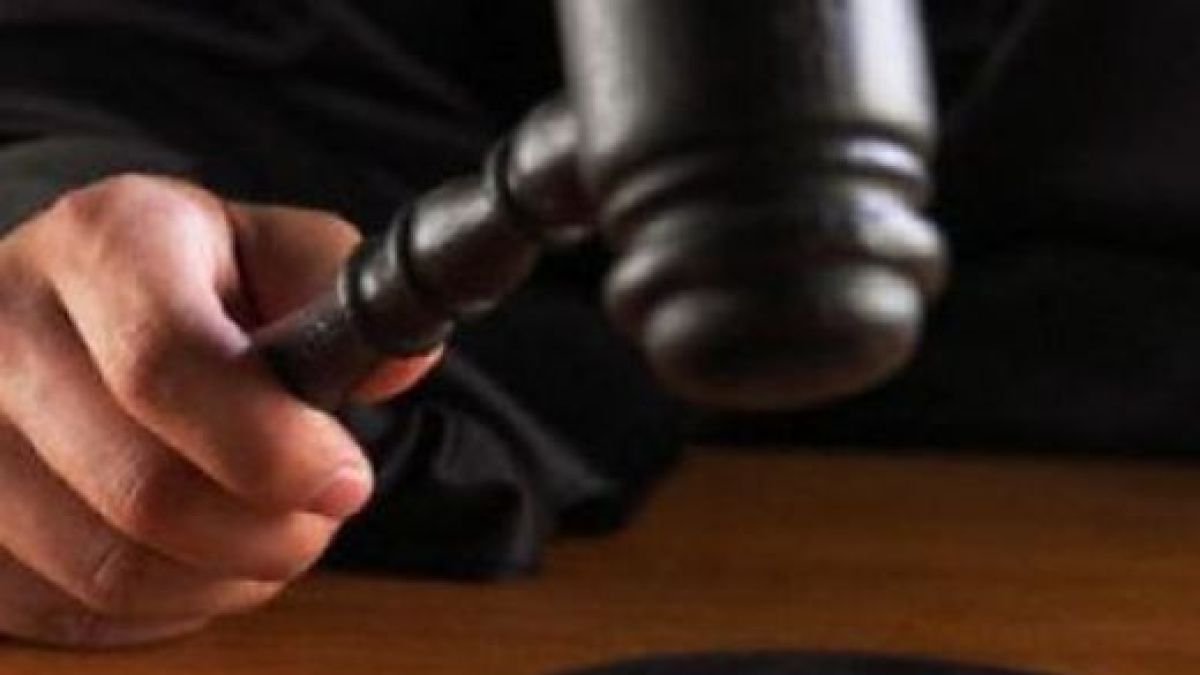 Дадоха 15 години на лекар, убил баща си, прокуратурата иска доживотна