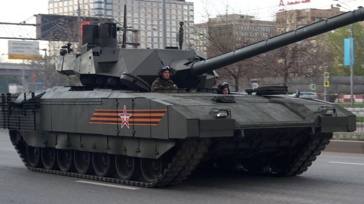 Генерал Уесли Кларк: Руските танкове са толкова усъвършенствани, че са неуязвими за противотанковите ракети