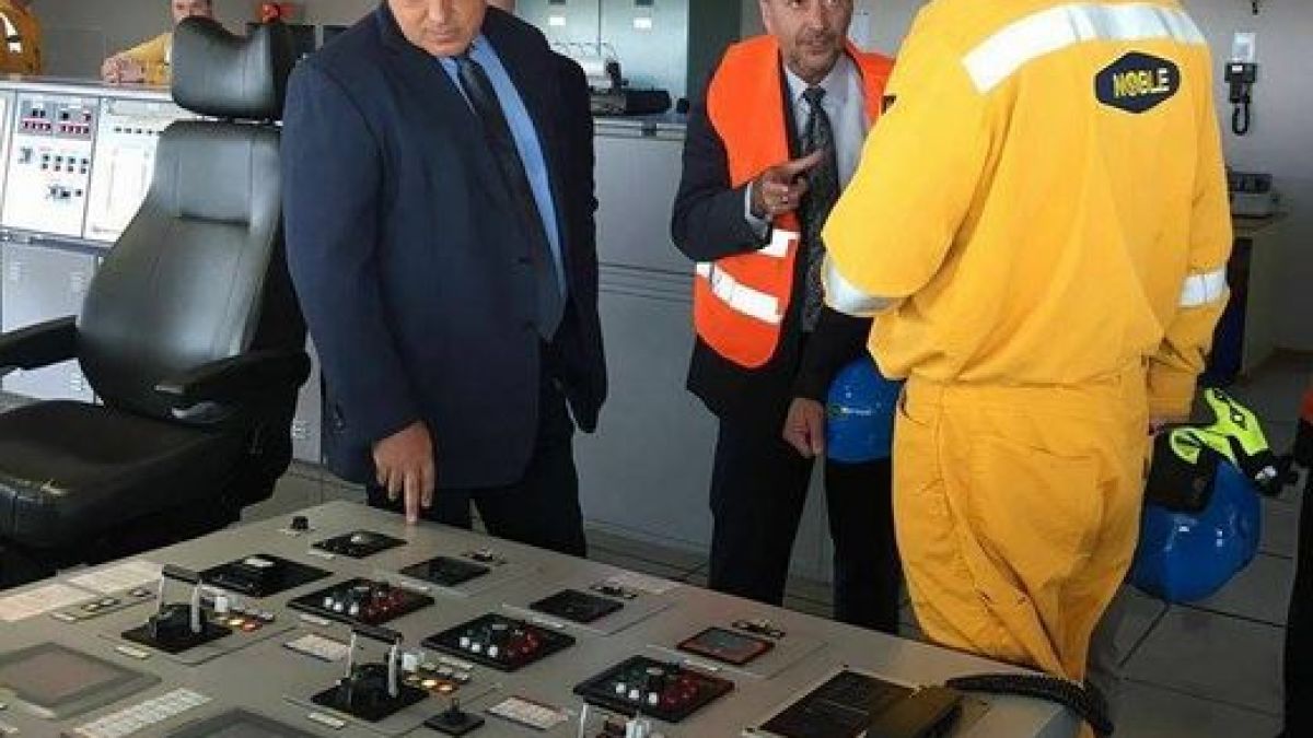Борисов представи кораба, който ще търси газ в Черно море (СНИМКИ/ВИДЕО)