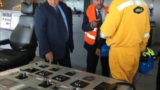 Борисов представи кораба, който ще търси газ в Черно море (СНИМКИ/ВИДЕО)
