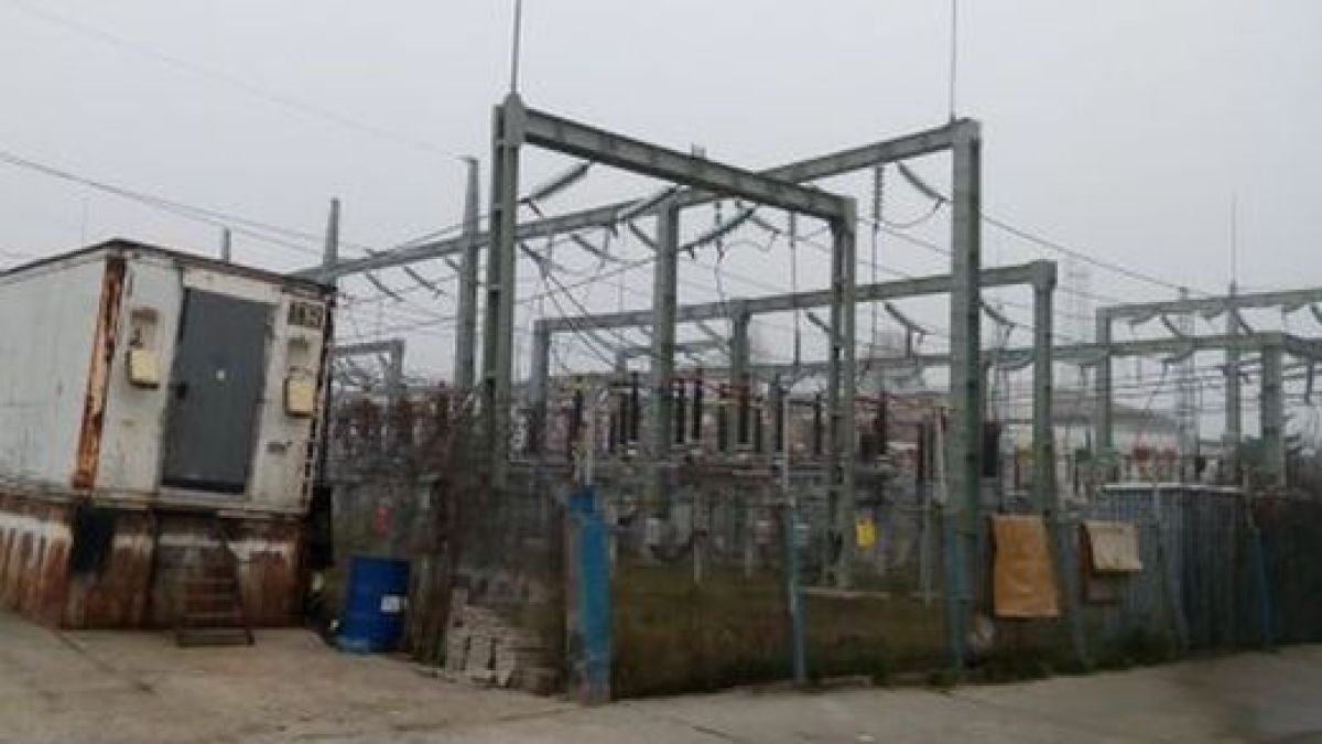 Крадци отмъкнаха километри медна обшивка на кабели и причиниха щети за 100 000 лв.