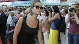 Радина Кърджилова излиза по майчинство на Цветница, колежките и беснеят от злоба