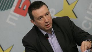 Депутатите се хванаха за гушите за задължителното гласуване