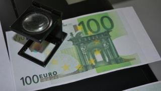 Въртят манифактура за фалшиви пари край Левски