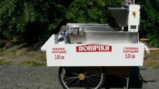 Майстори на понички направили каскадата с буса до Калофер, бързали за събор