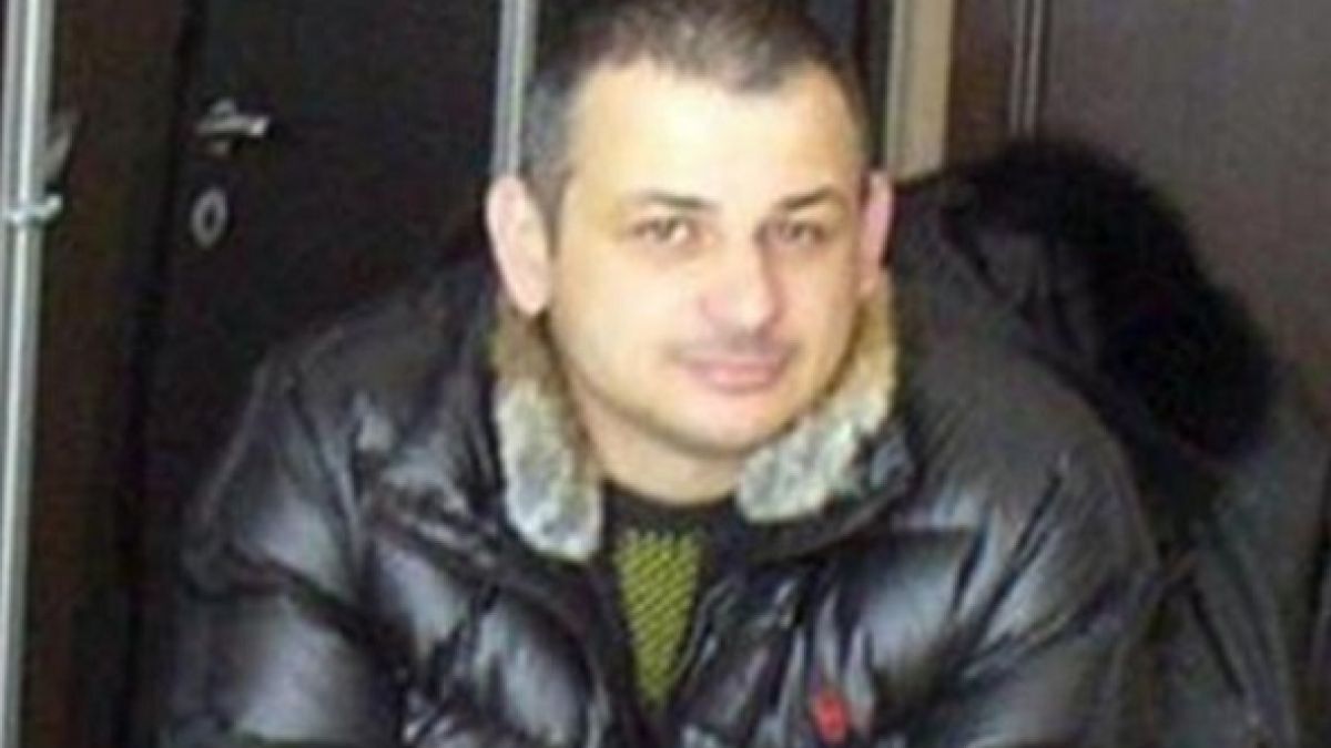 Синът на убития Доневио осъди малките си полу брат и сестра
