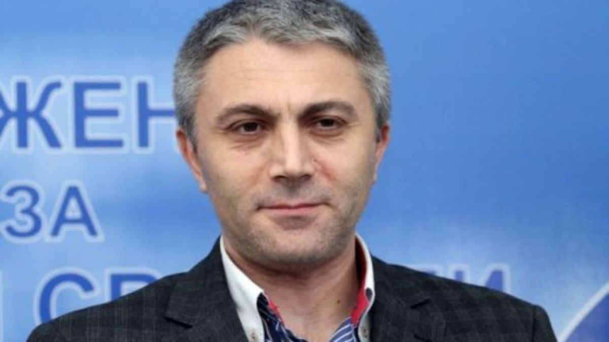 Починал роднина накарал Карадайъ да се обърне към политиката