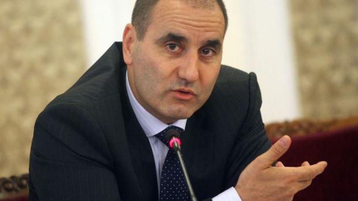 Цветанов: Оценяваме високо направеното от Плевнелиев по време на тежкия му мандат