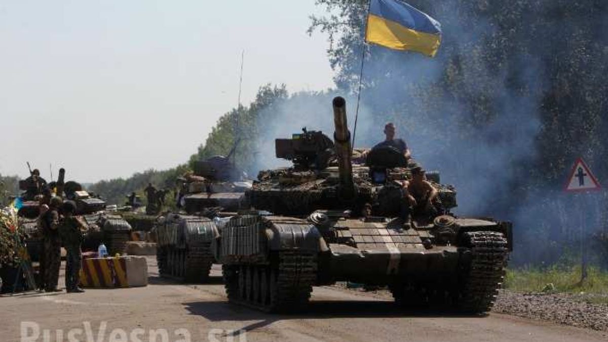 Става страшно: Журналисти на CNN и AFP са попаднали под обстрел в Донбас