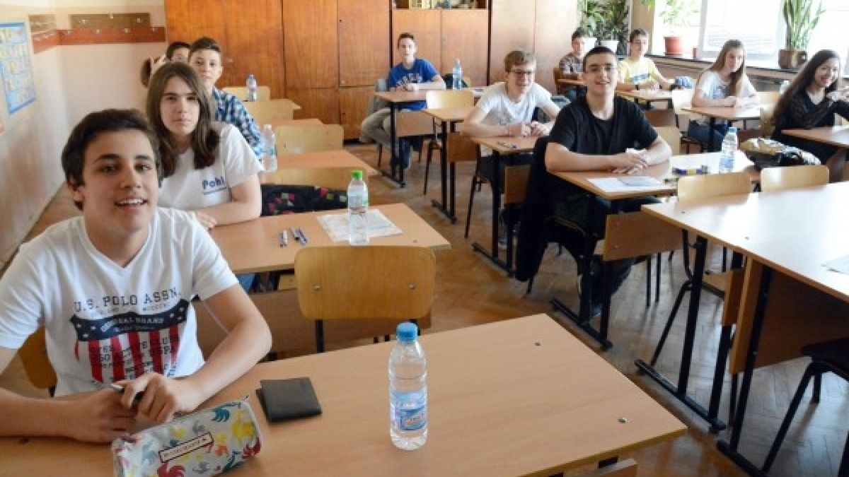 Няма мърдане: От понеделник учениците ги чака нещо ново, какво ще правят?