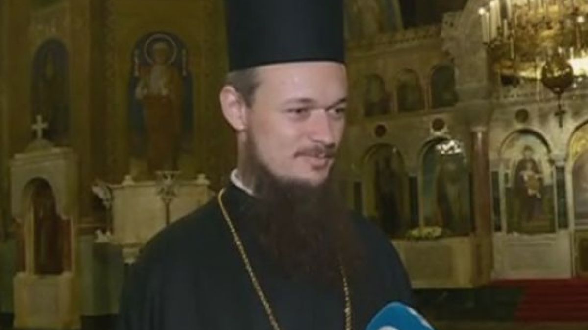 Архимандрит Дионисий си каза всичко за зарята на Великден: "Скверно кощунство" е да я отричаме