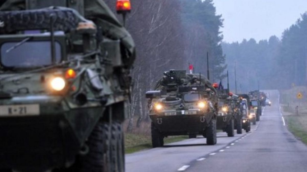 Молдовски активисти блокираха военна колона на НАТО