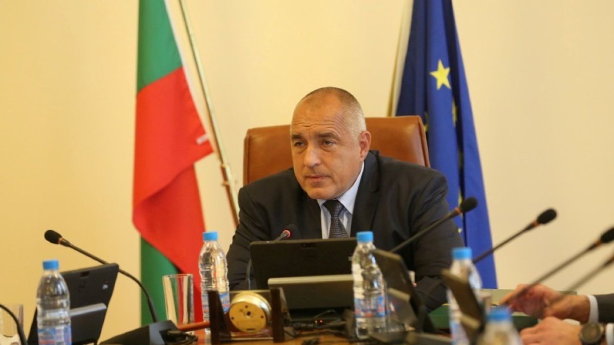 Борисов поиска да му докладват за напрежението в село Лозен