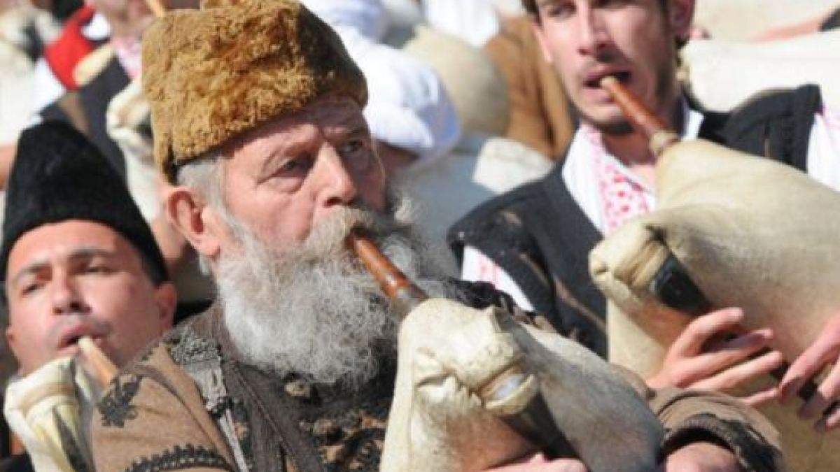 Тревога! Родопската гайда изчезва