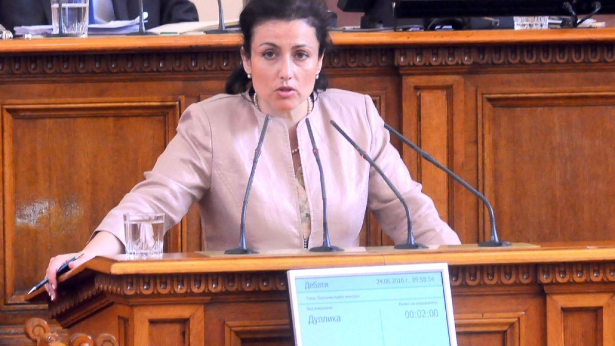  Десислава Танева обори неверните твърдения за работата на МЗХ