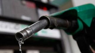 Горивото пак тръгна нагоре! За по-малко от месец бензинът и дизелът скочили с...