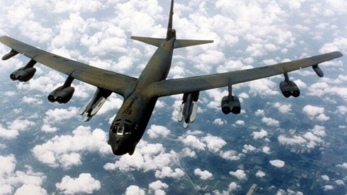 Извънредно от Сирия: Американски стратегически бомбардировачи Б-52 са забелязани в небето над Алепо