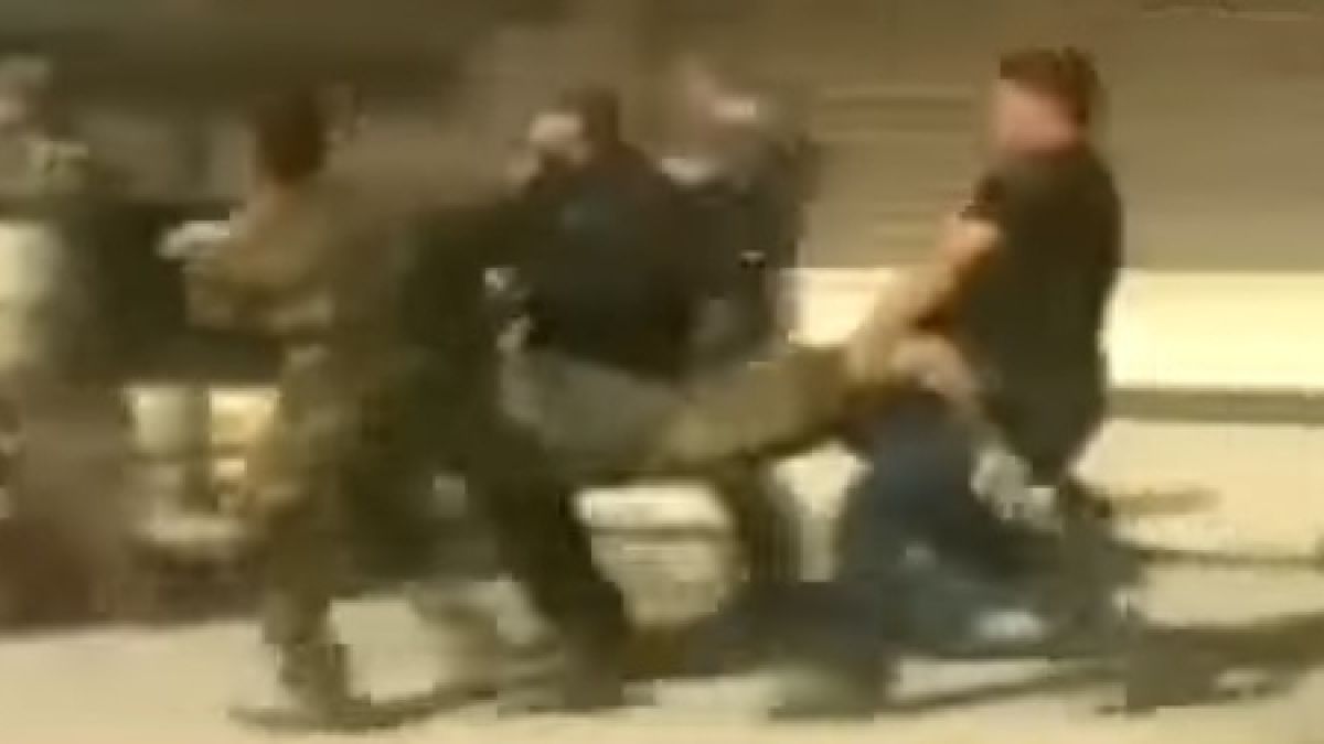 Атентатор се взриви близо до джамия (ВИДЕО)