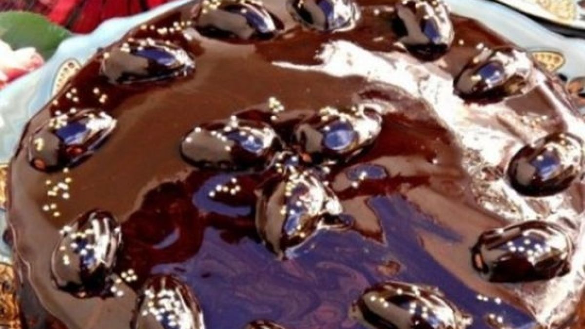 Сладкарски техники: Как се прави перфектната огледална глазура