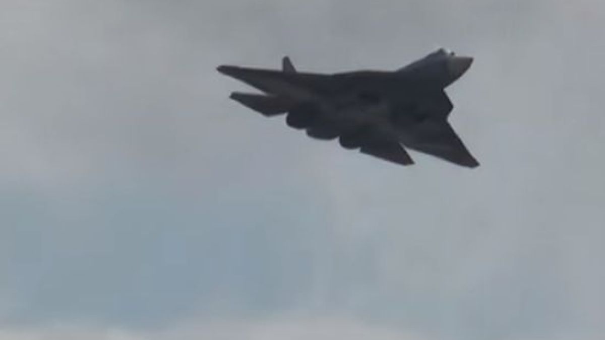 Суперизтребители от пето поколение Т-50 влизат в руската армия (ВИДЕО)