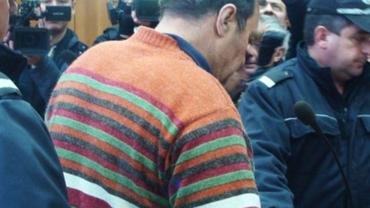 Извънредно! Иван Евстатиев опитва да се самоубие, удря си главата в стената на килията 