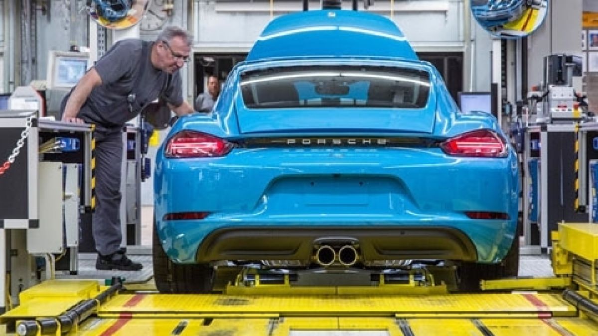 Уникалното Porsche 718 Cayman влезе в производство (СНИМКИ)
