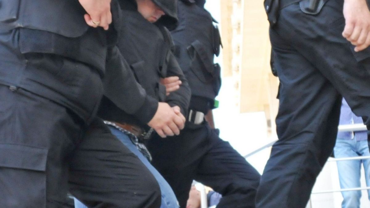 Съкилийниците на Тодор Славов: Луд ли си да стреляш по Очите, пътник си!