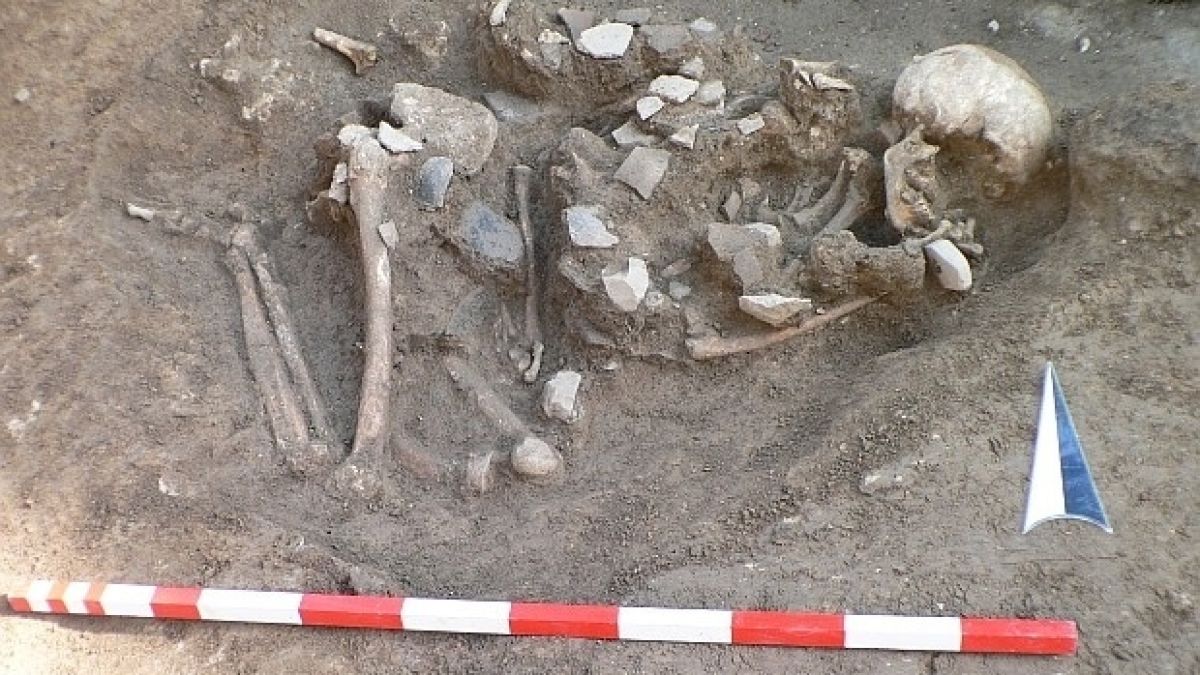 Уникална находка: Намериха воин с каменна брадва в село Каменово, погребан преди 6 хилядолетия